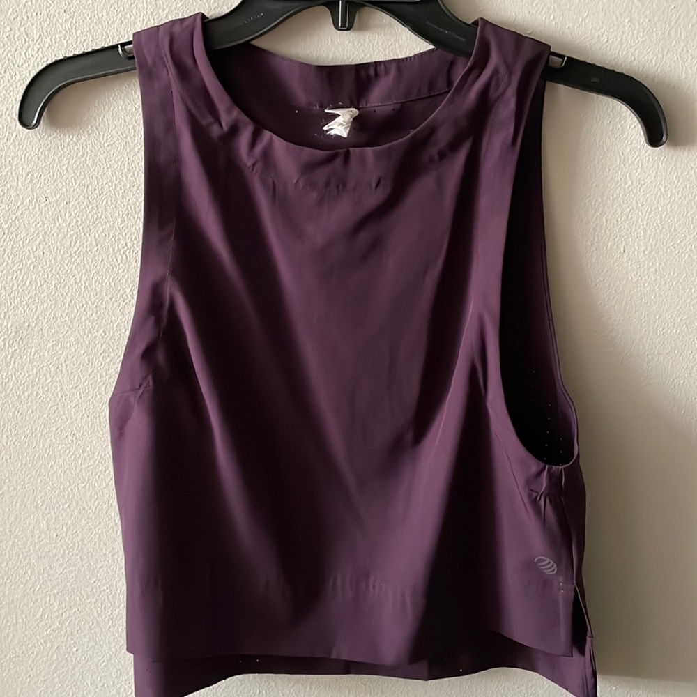 MPG workout top